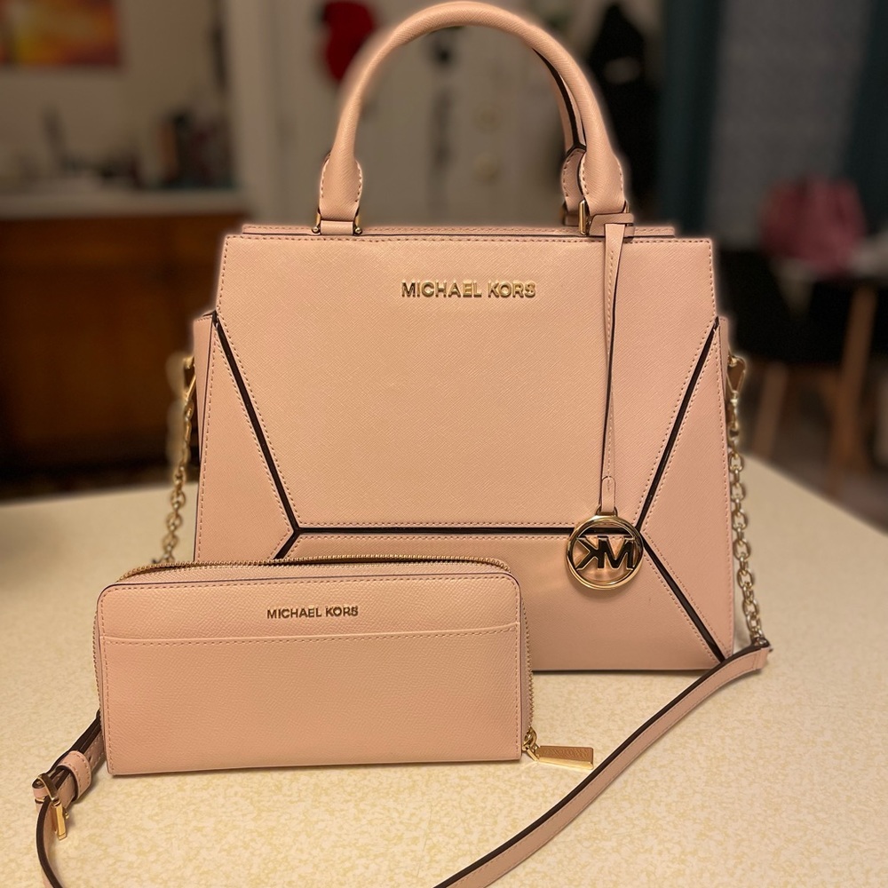 ❌SOLD❌ Michael Kors Prism Large Satchel & matching wallet